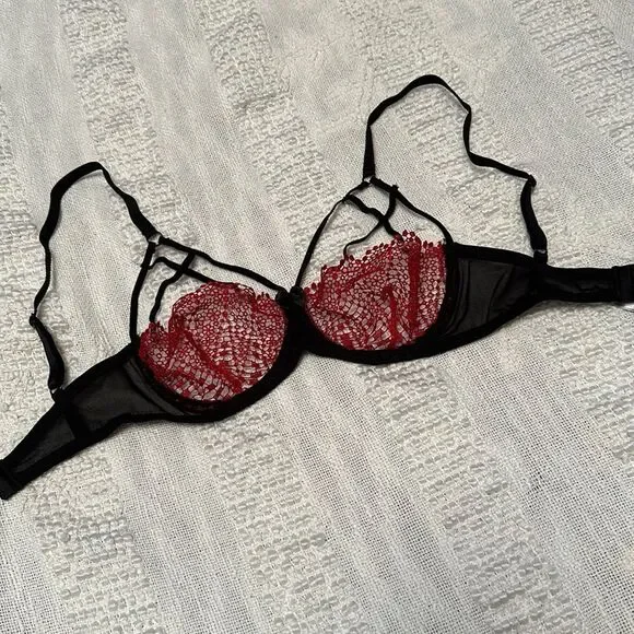 ASOS Bralette Red and Black Lace - Picture 3 of 6